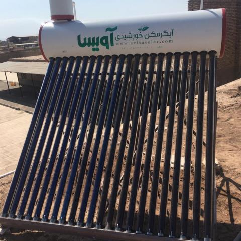 پروژه آب گرم کن خورشیدی برای هلال احمر رفسنجان